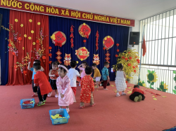Hình ảnh BÉ ĐÓN XUÂN 2024