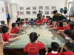 Hình ảnh GIAO LƯU KỶ NIỆM NGÀY TLQĐNDVN 22/12 NH 2024-2025