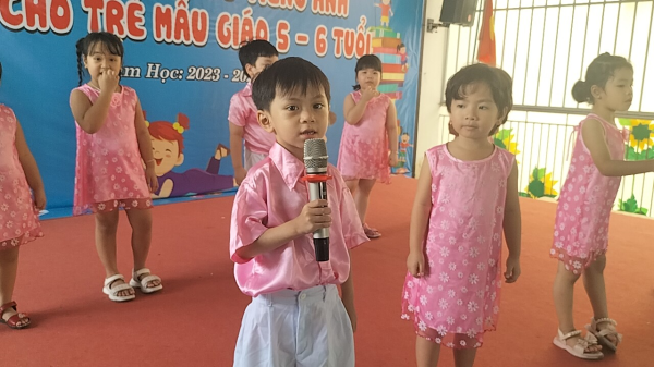 Ngày hội giao lưu tiếng Anh cho các bé 5-6 tuổi trường MN Phước Tiến