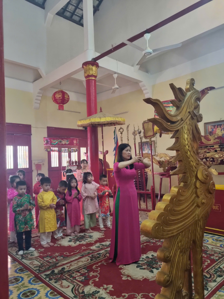 DÂNG HƯƠNG ĐỀN HÙNG