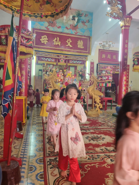 DÂNG HƯƠNG ĐỀN HÙNG