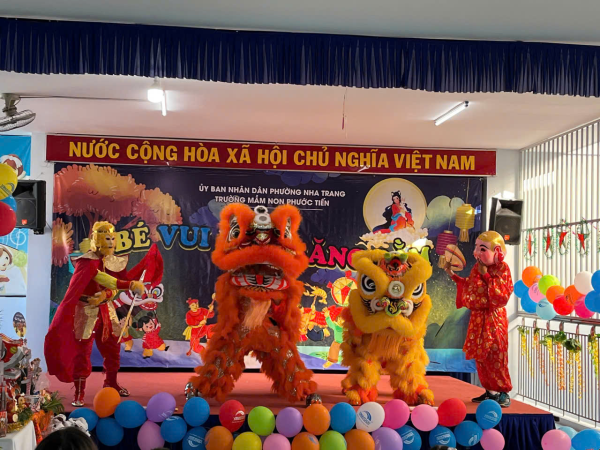 VUI HỘI TRĂNG RẰM