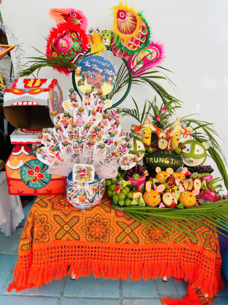 VUI HỘI TRĂNG RẰM