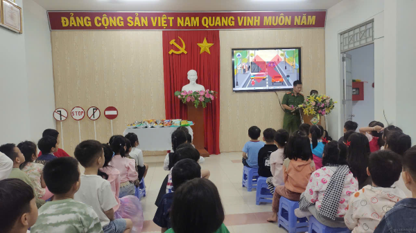 Tuyên truyền giáo dục pháp luật an toàn giao thông